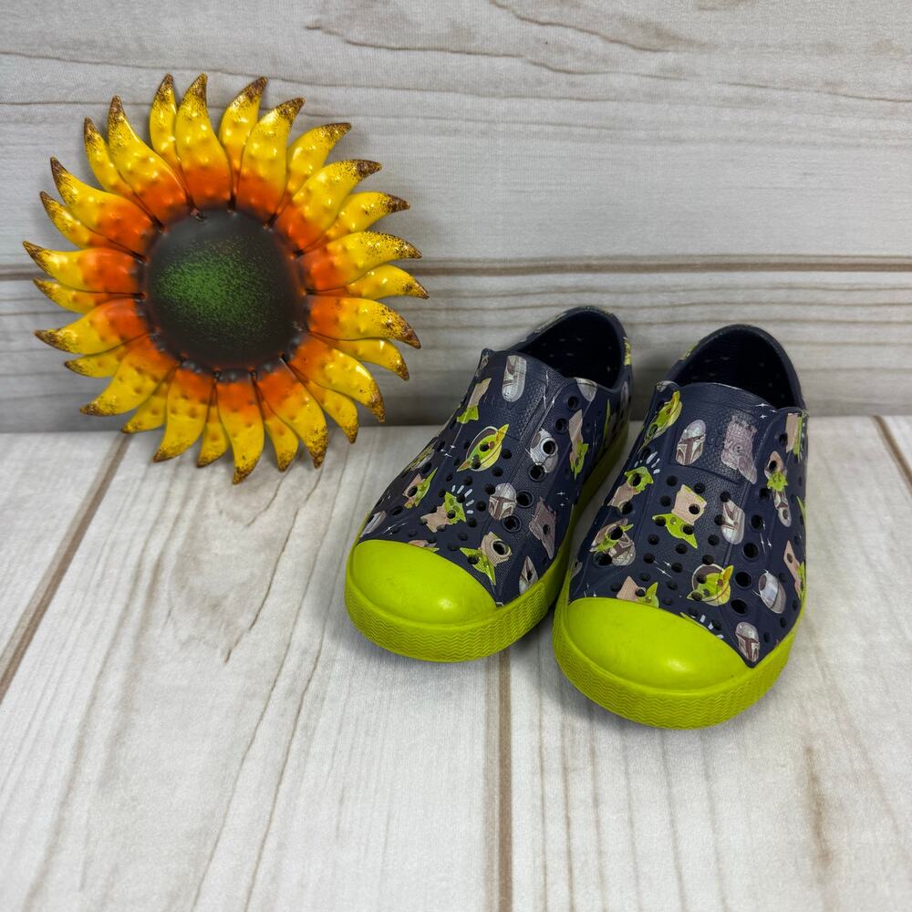 Kids Star Wars The Mandalorian Grogu Native Shoes Clogs Slip On Size 8C‎